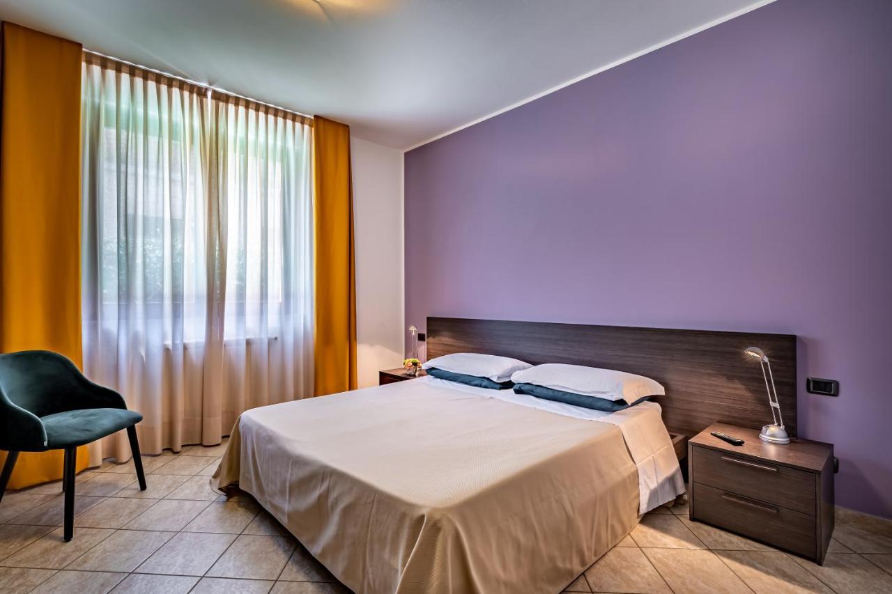 Residence Arianna Rosia Bagian luar foto